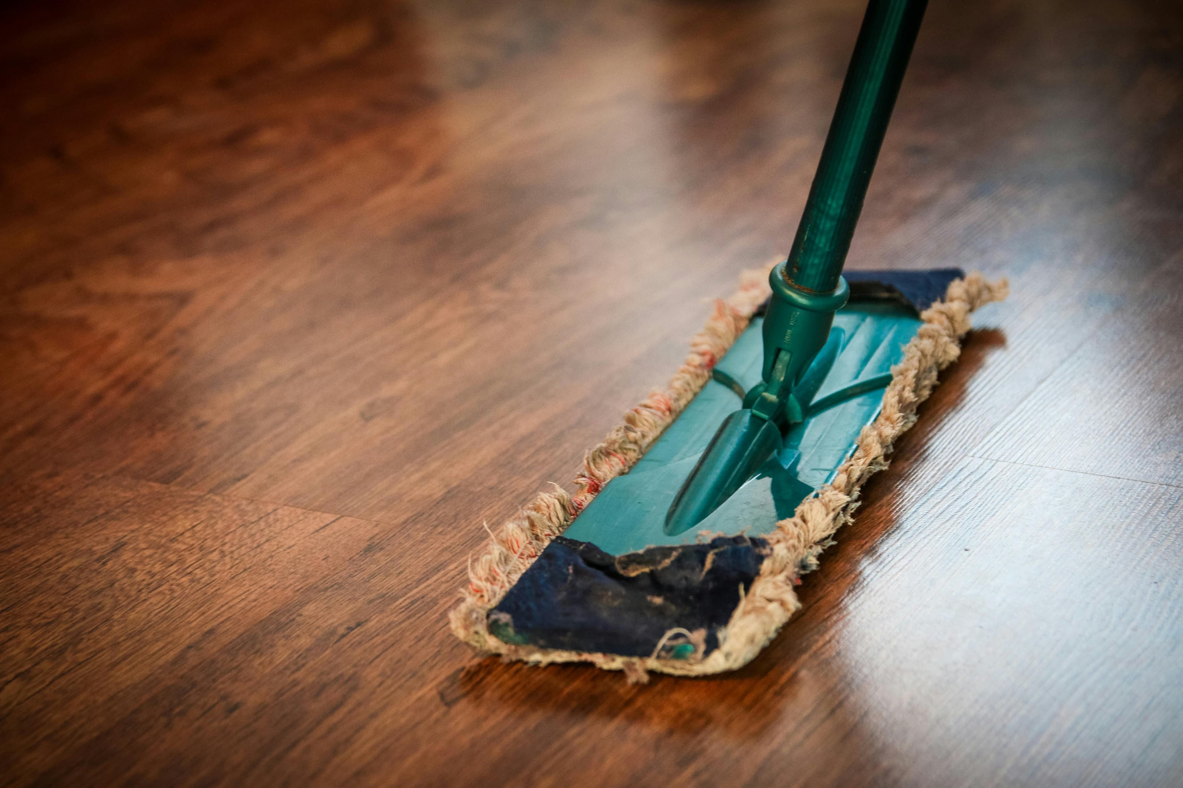 Home Cleaning Services - Sparkle & Shine